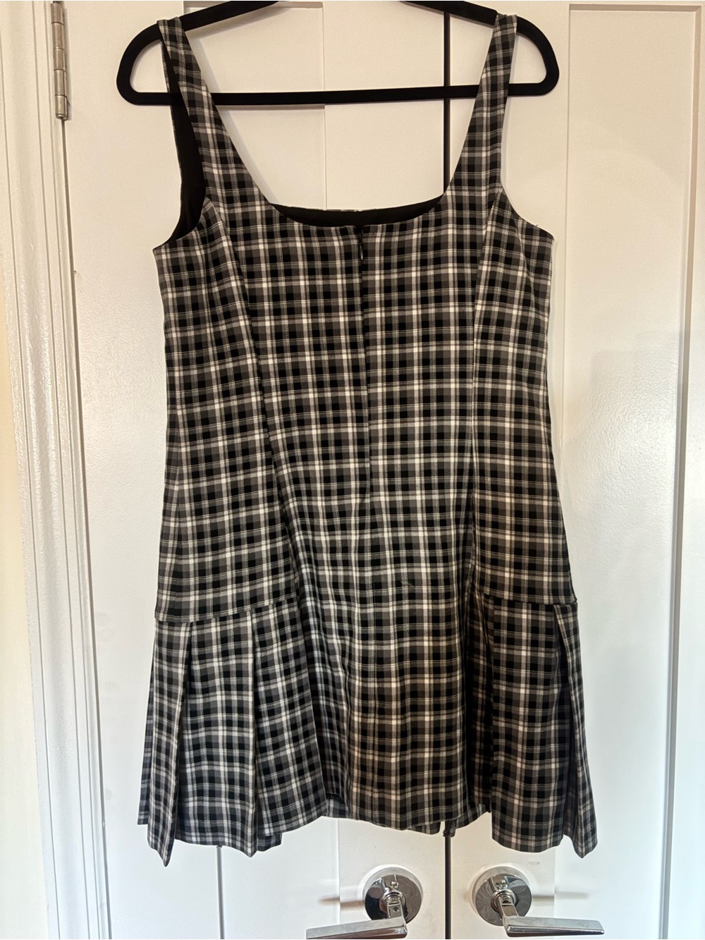 GAP Black & White Plaid Square-Neck Pleated Mini Dress - Picture 5 of 7